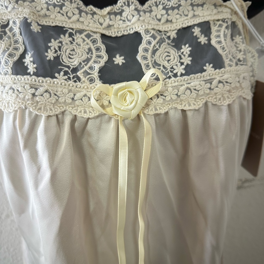 Elegant Cream Lace Slip Dress - Picture 2 of 4
